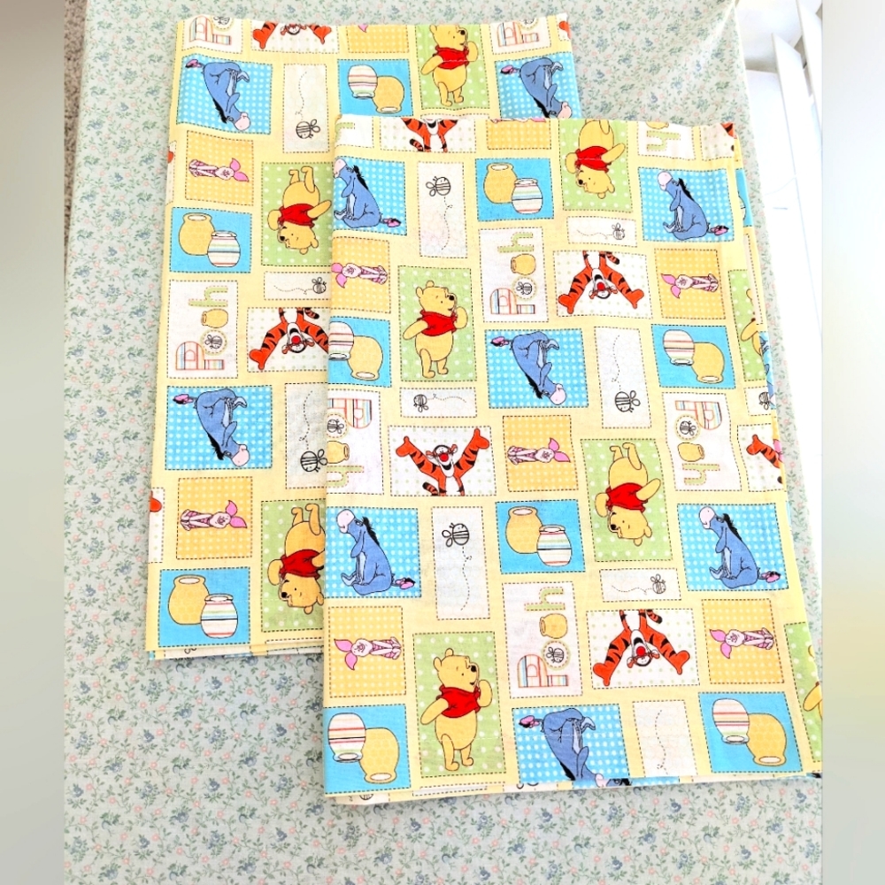 Set of 2 Winnie the Pooh Valence Curtains